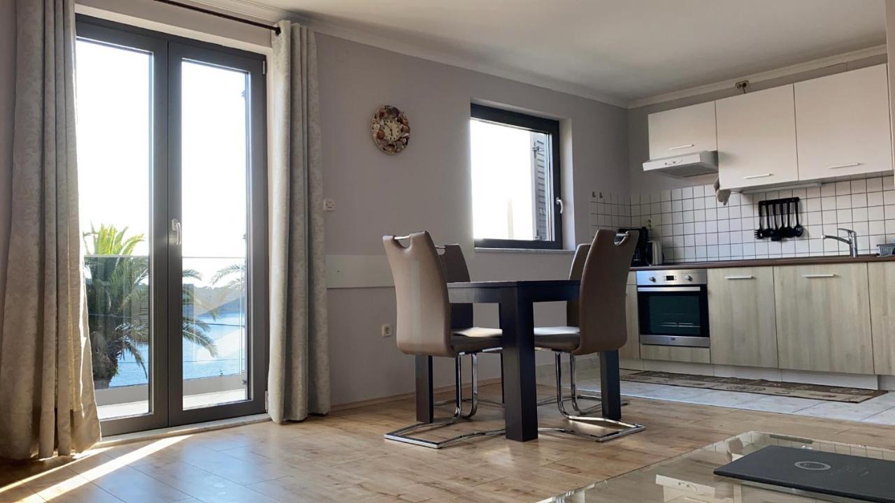 Apartments Tasha Mali Losinj Exterior photo